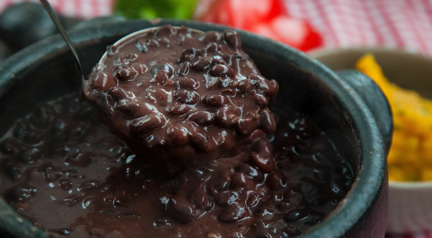 Como hacer frijoles negros