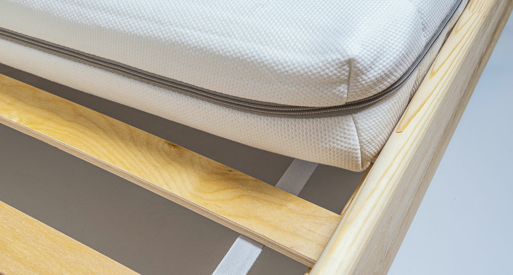 platform bed for thick mattress